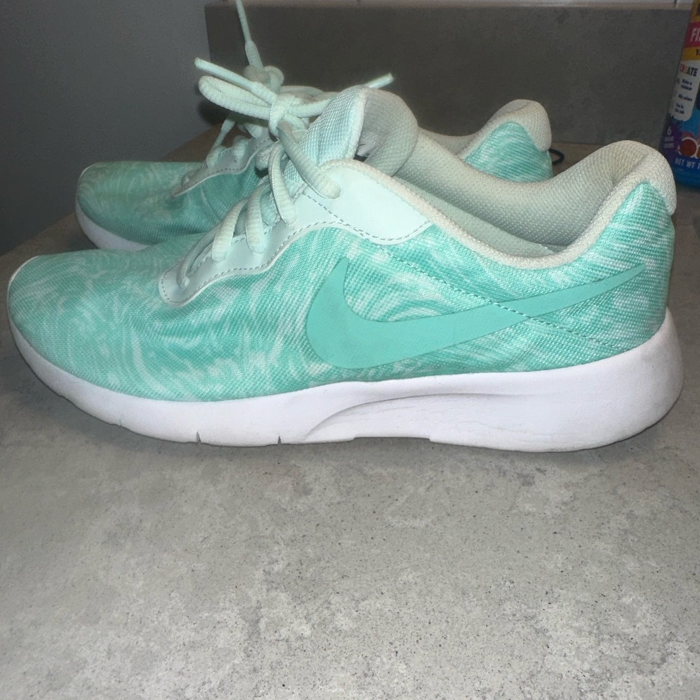 Nike youth shoes